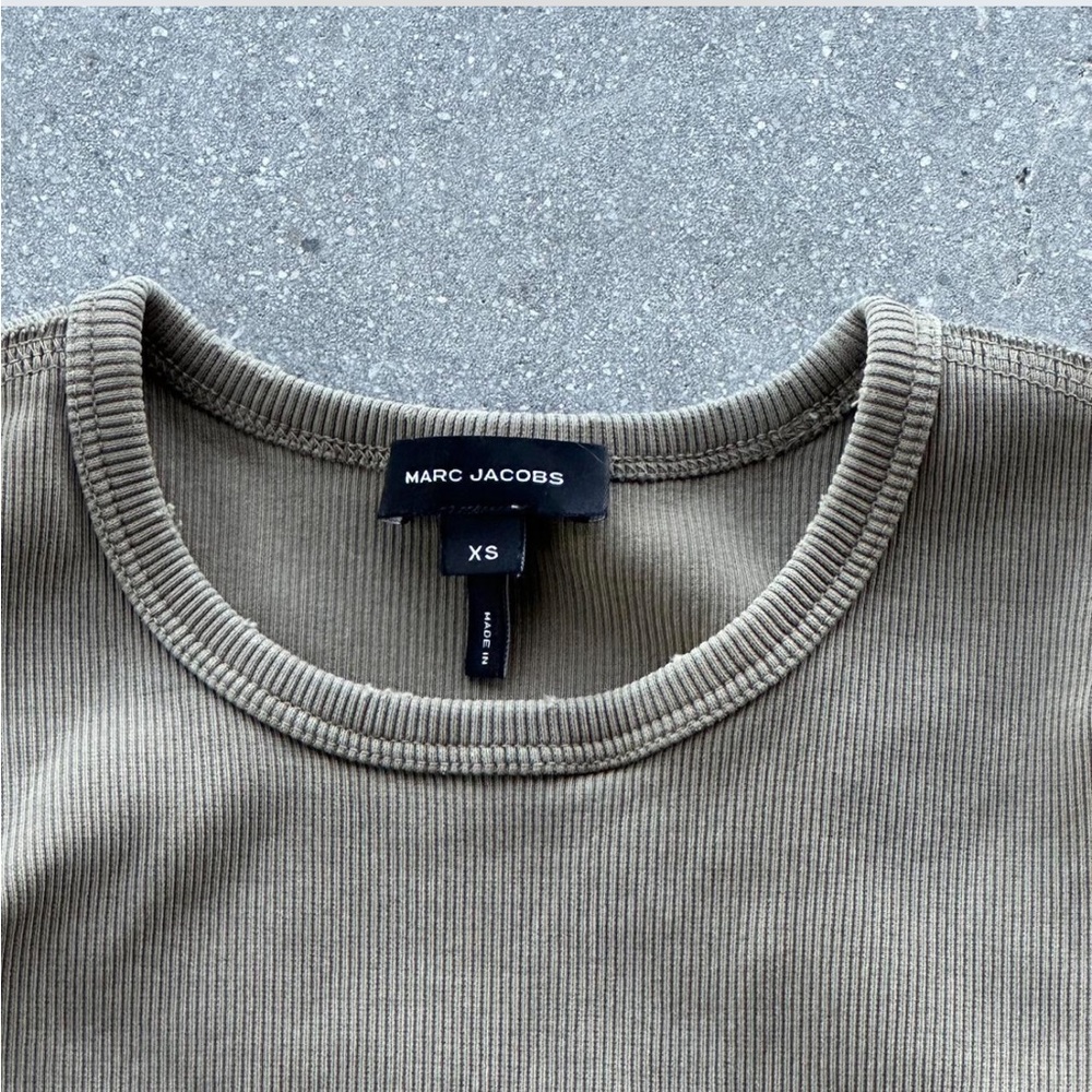 Marc Jacobs Khaki Ribbed Tee - Picture 2 of 4